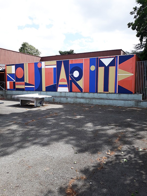 Mural painting " Solidarité " in a high school in Halluin / France / Curated by Le Grand Mix / Tourcoing